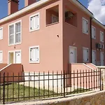 Apartment In - Istrien 9070